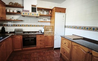 Ruime villa met apart gastenverblijf op korte afstand van het centrum van Altea la Vella.